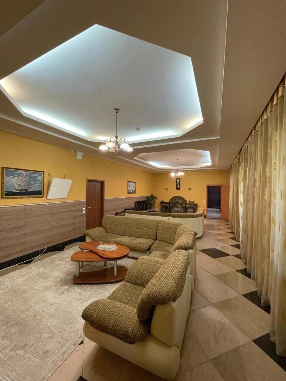 Shanyrak Hotel Temirtau Екстериор снимка